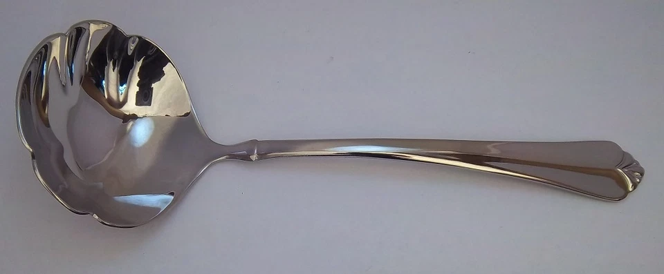 Oneida Julliard Serving Ladle