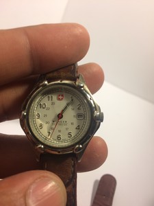 Fecha de belleza Wenger Sak Design suizo Esfera Blanca Reloj De Cuero Banda  | eBay