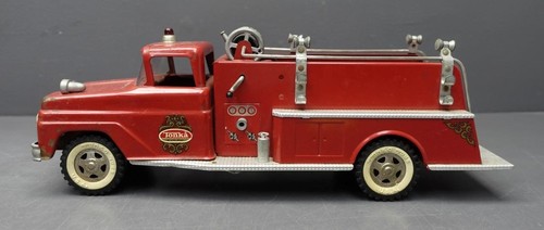 Tonka Toys USA 17" Red Pressed Metal Vtg Pumper Fire Truck Toy 1963-64