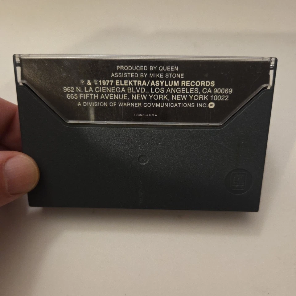 Queen News of the World Cassette Tape  TESTED  - Image 3 of 4