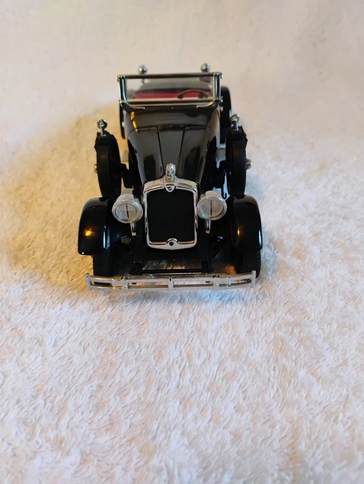 Danbury Mint 1:24 1927 Stutz Black Hawk Die Cast Car - Image 2 of 4
