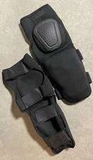 Damascusgear DNSG-B Neoprene Knee Shin Guards, Non-Slip Knee Caps