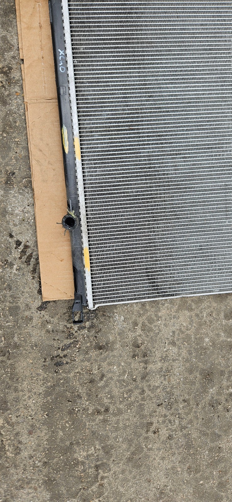 Picture 3 of 8