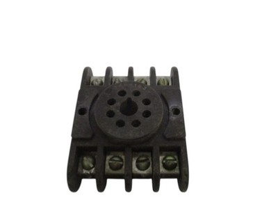 AMPHENOL 146-103 RELAY SOCKET  UNMP