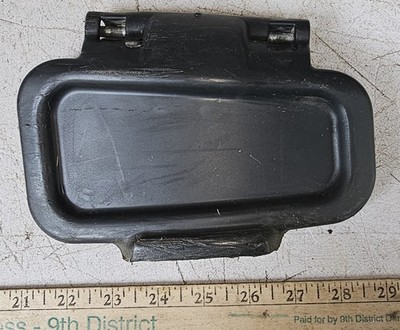 25JJ58 TORO BRIGGS & STRATTON 190CC PARTS: DISCHARGE DOOR, GOOD CONDITION