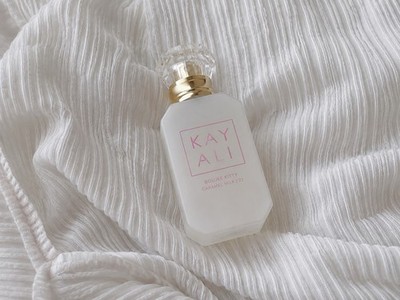 Kayali Boujee Kitty Caramel Milk I 22 Travel Size