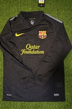 Barcelona 2011-2012 long-sleeved away jersey with the "Qatar Foundation" sponsor