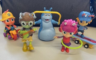 Netflix 5 BEAT BUGS Toy Figures Hoop Kumi Crick Buzz Skateboard Jay Walter
