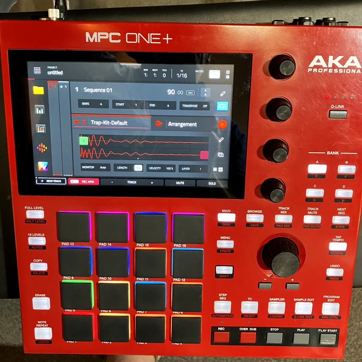 AKAI DRUM MACHINE MPC ONE PLUS (FRE016867)