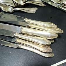 A. W. Wellner 12 Abendessenmesser Tafelmesser rostfrei silber verziert gl&auml;nzend