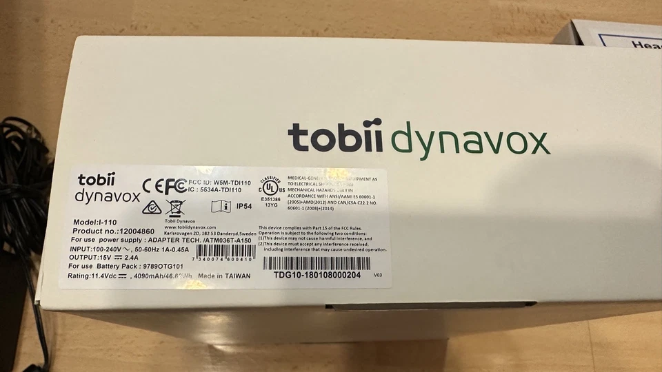 DISPOSITIVO DE VOZ TOBII DYNAVOX T-110 con PANTALLA TÁCTIL, cables y fundas incluidos Foto 4 de 4