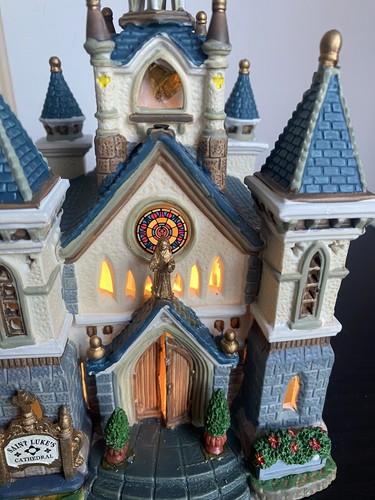 Lemax Village Collection St Lukes Cathedral Lighted Church Boxed Free P&P - Picture 8 of 14