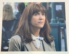 Kristen Wiig Signed Autograph 11x14 Photo Wonder Woman 1984 SNL Beckett BAS COA