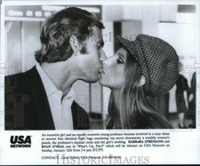 Press Photo Barbra Streisand and Ryan O'Neal in "What's Up, Doc " - lrp48949