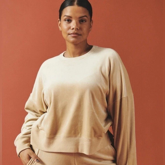 Abercrombie Fitch Sweatshirt Womens Soft AF Velour Crew Sz Medium Tan NEW