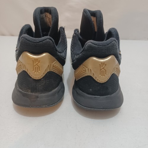 Nike Kyrie Flytrap 2 basketball shoes black/gold mens 8.5 - Picture 4 of 6