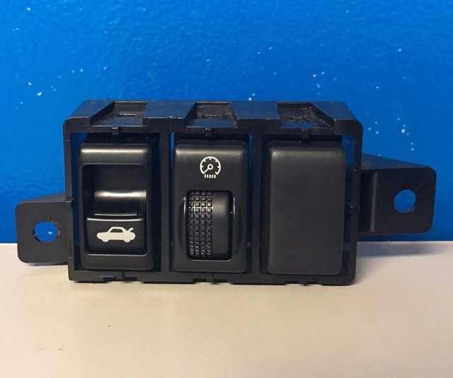 20022006 NISSAN ALTIMA TRACTION CONTROL SWITCH P/N 68492AX000 OEM eBay