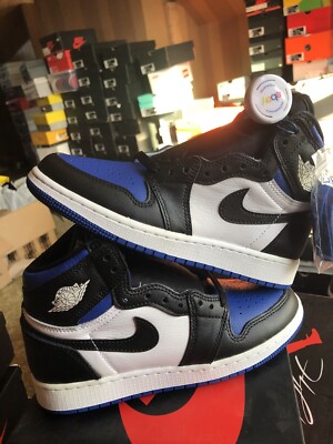 Nike Air Jordan 1 Retro High Og Royal Toe GS Buy Air Jordan 1 Retro High OG  main image 2