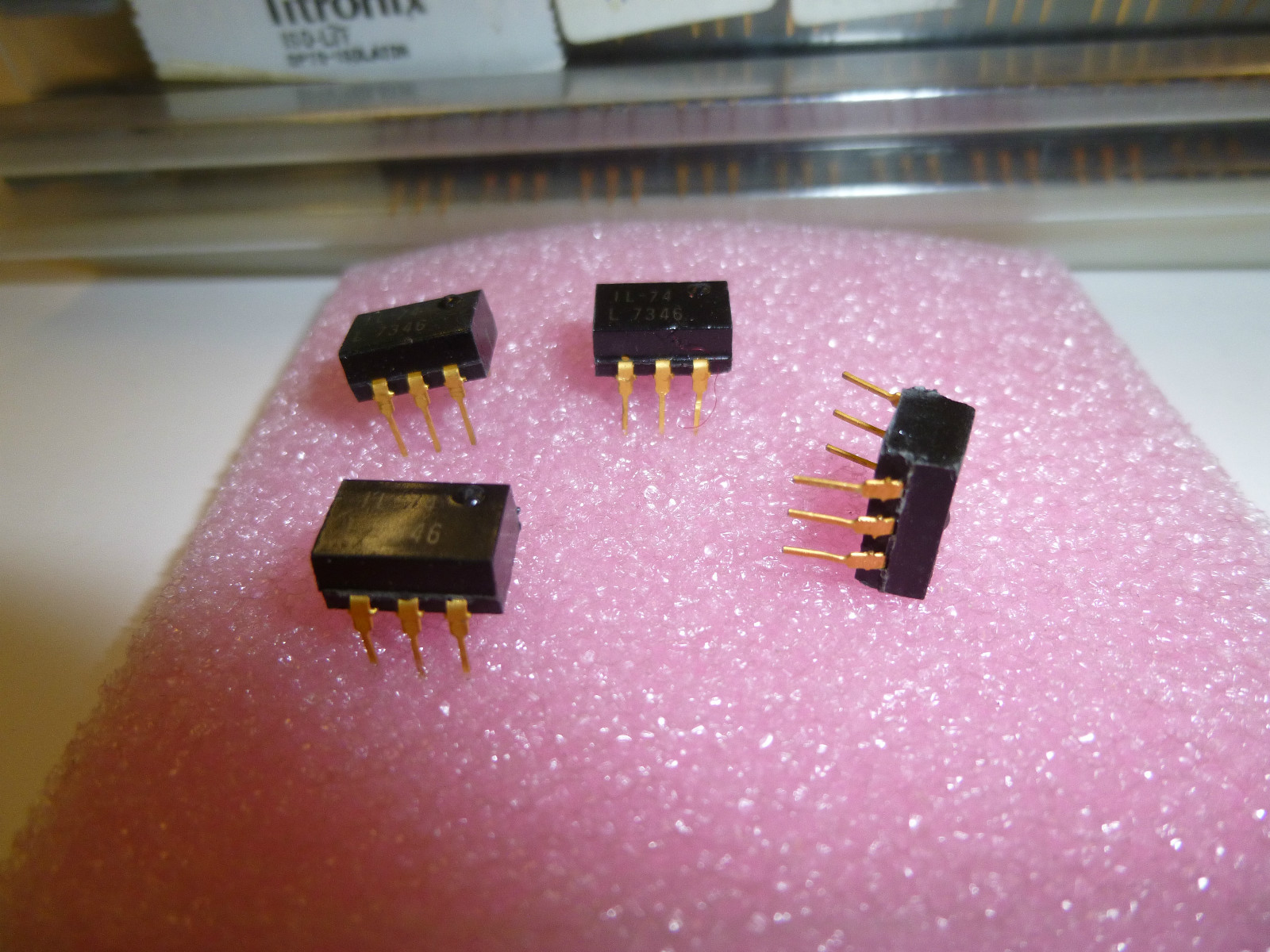 25 Stück/25 pieces IL74 OPTOCOUPLER Phototransistor OPTOKOPPLER DIP6