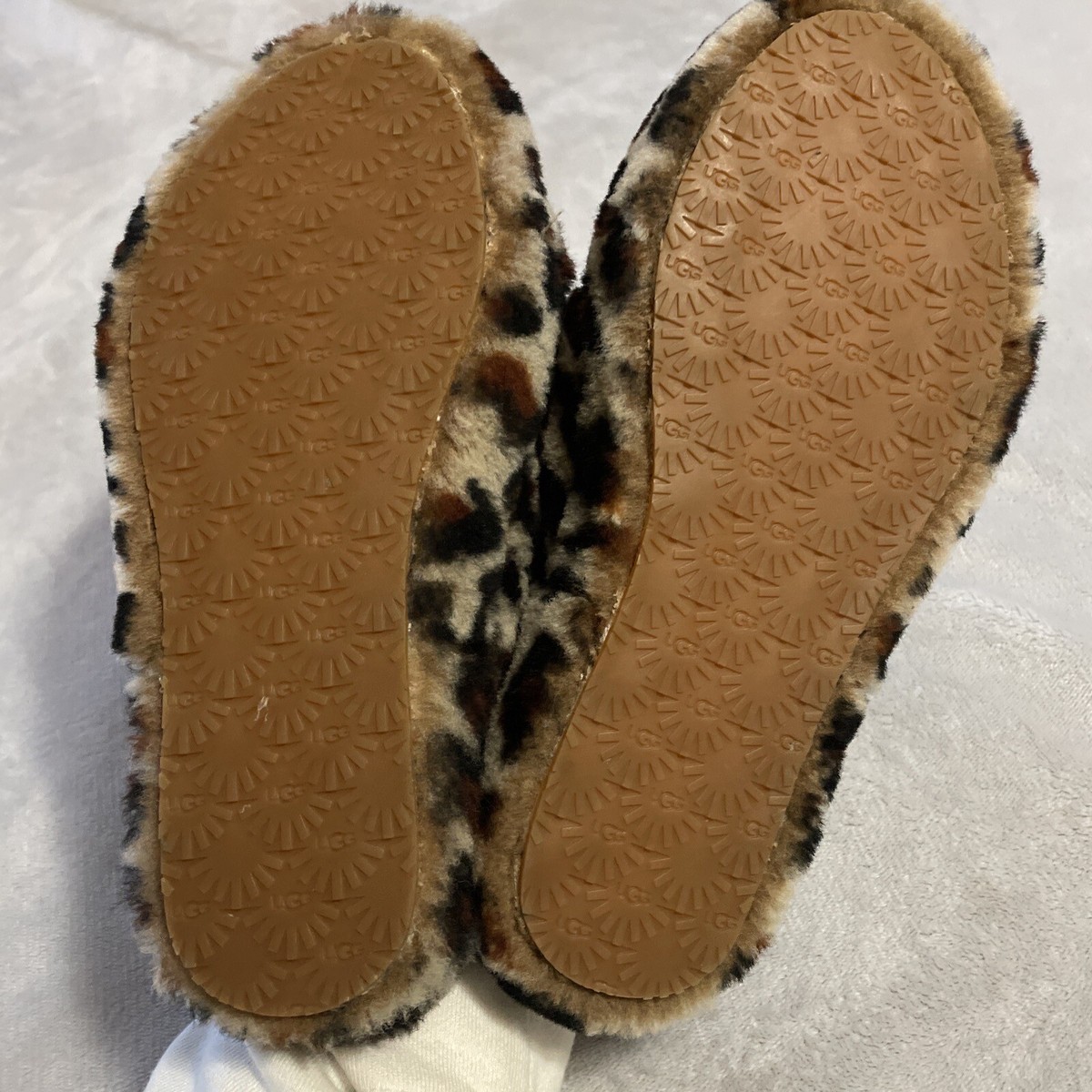 UGG FLUFF YEAH Slippers Cheetah Print Women's Size 4 SN 1120920