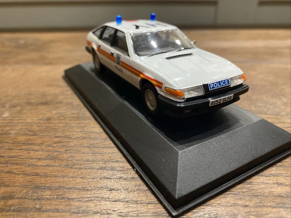 Vanguards Rover SD1 V8 3500 SE - Metropolitan Police Car VA09001 1:43 #817 - Image 4 of 4