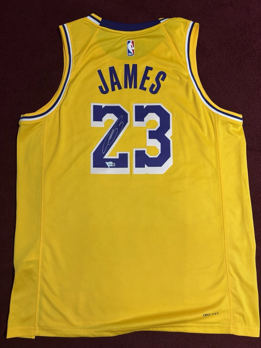 NBA lebron james ルーキーイヤー インサート Preços baixos em Lebron James NBA itens Original Autografada | eBay