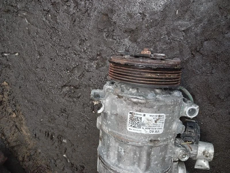 Used A/C Compressor fits: 2017 Volkswagen Jetta 2.0L R134A Grade A Foto 2 de 4