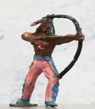 TIMPO - VINTAGE LEAD FIGURE - AMERICAN INDIAN - BOW  ARROW - BRITAINS SIZE  662