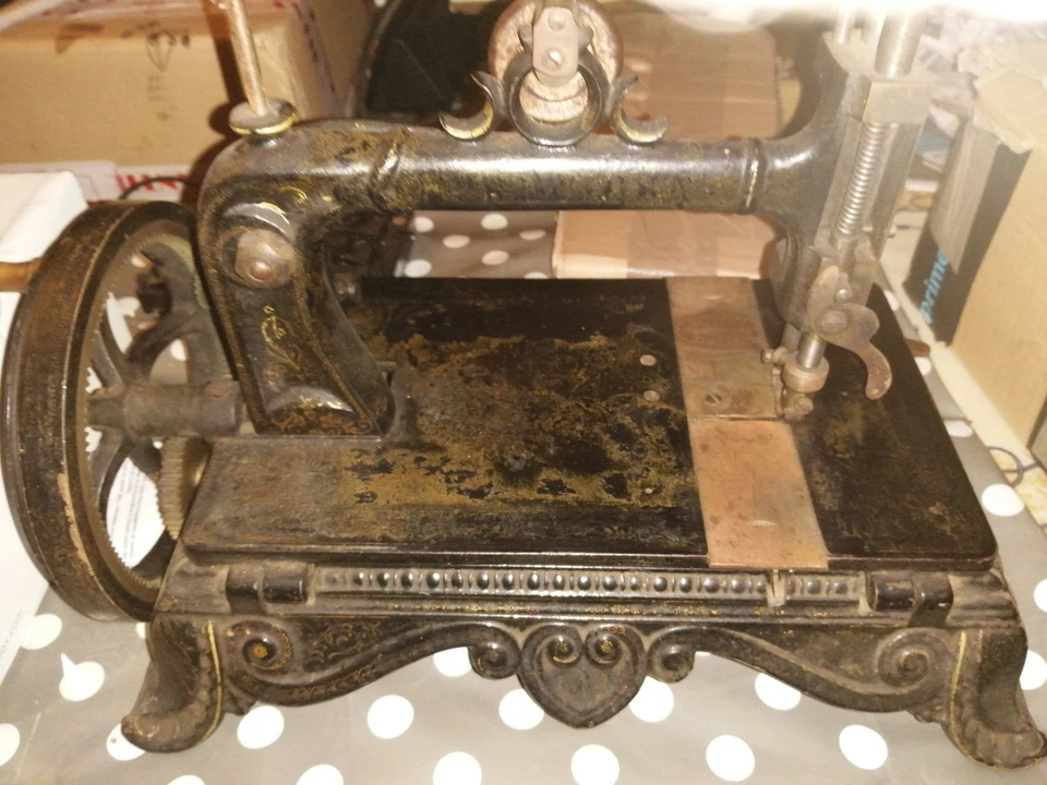 ancienne machine a coudre XIX eme la "pretiosa" Rémy LIOTE mécanicien  Luneville - Photo 3/4