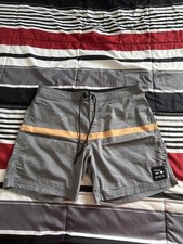 RVCA Hawaii Men s Boardshorts 34
