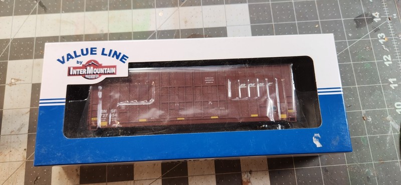 HO scale BNSF Boxcar 727654
