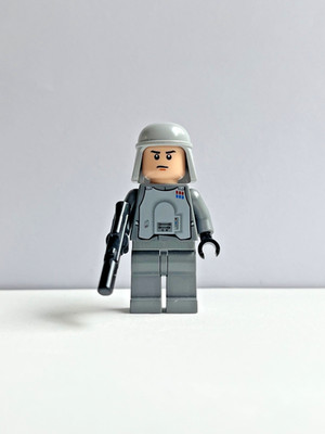Lego Star Wars Original Minifigure   General Veers   sw0289 (8129)