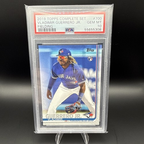 2019 Topps Complete Set Vladimir Guerrero Jr. Fielding RC Rookie PSA 10 #700 TOR