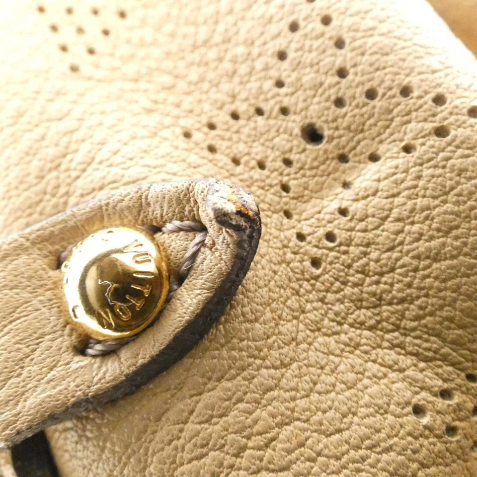 Auténtico bolso de hombro LOUIS VUITTON Mahina L M93819 #260-008-013-0871 Foto 4 de 4