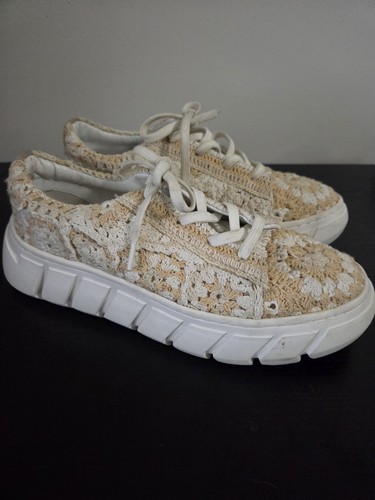 Free People Catch Me if You Can Crochet Platform Sneaker Sz. 38 Great Condition!
