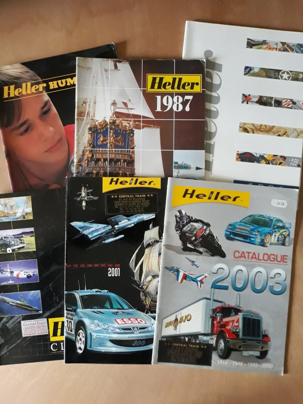 Catalogues Heller maquettes lot de 6 volumes des années 1985 à 2003 en langue anglaise