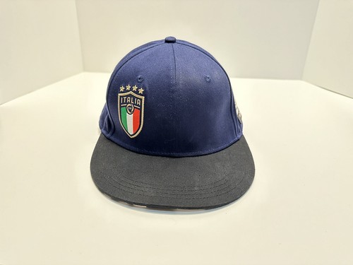 Chapeau Puma Italia FIGC bleu à bord plat imprimé - Photo 1/11