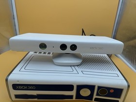 Xbox 360 Star Wars Edition R2D2 320GB Console Controller,Kinect,Force Unleashed
