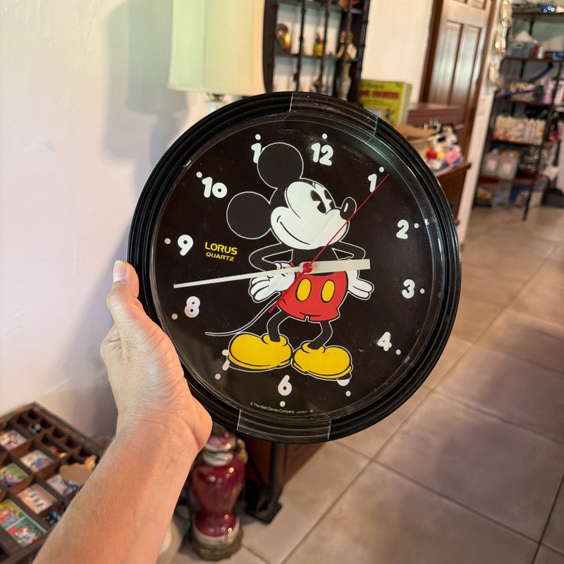 Vintage Lorus Disney Mickey Mouse Wall Clock Black Face Seiko Quartz Japan Works