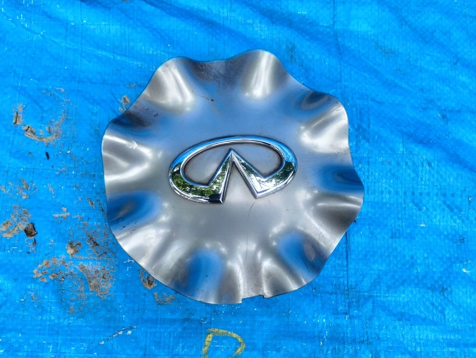 Tapa central Infiniti FX45, Q45, metálica, 2006 2007 2008, parte # 40315 CW54A 01 B Foto 3 de 4