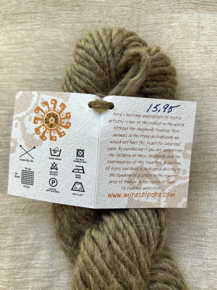 1 hilo Hank, Mirasol Sulka, Merino/Alpaca/Seda, Col #207, Lt Brown, 50 g/55 yardas Foto 2 de 3