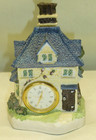 Vintg Country Cottage Resin House Desk Mantle Jolie Quartz Clock Works blue roof — photo 1