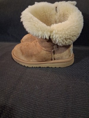 UGG Australia Boots Youth 1 Mini Bailey Button II Shearling Winter Bootie Brown