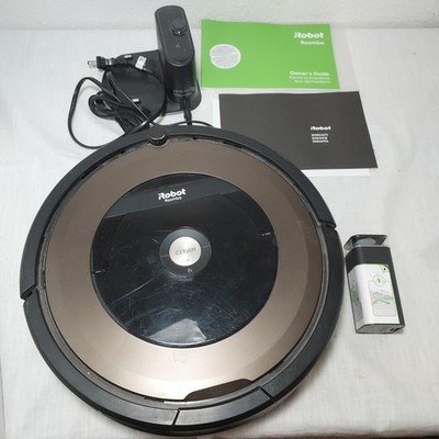 iRobot Roomba 890 Wi-Fi Robot Vacuum Cleaner & Charging Power Base Untested
