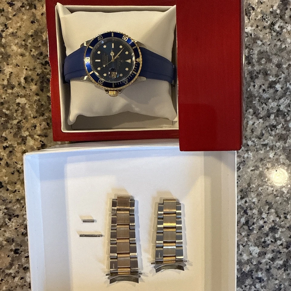 Rolex Submariner 16613 Silver and Gold Oyster Bracelet with Blue Bezel.  - Image 2 of 4