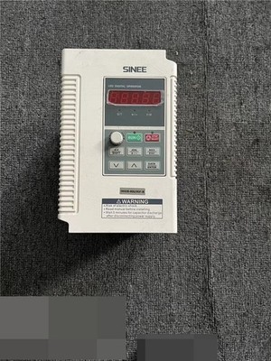 1pc used   sinee EM303B-4R0G/5R5P-3B 4KW/5.5KW 380V *mp