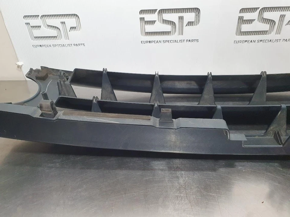 LANDROVER DISCOVERY GRILLE L319, 03/05-09/09 - image 4 of 4