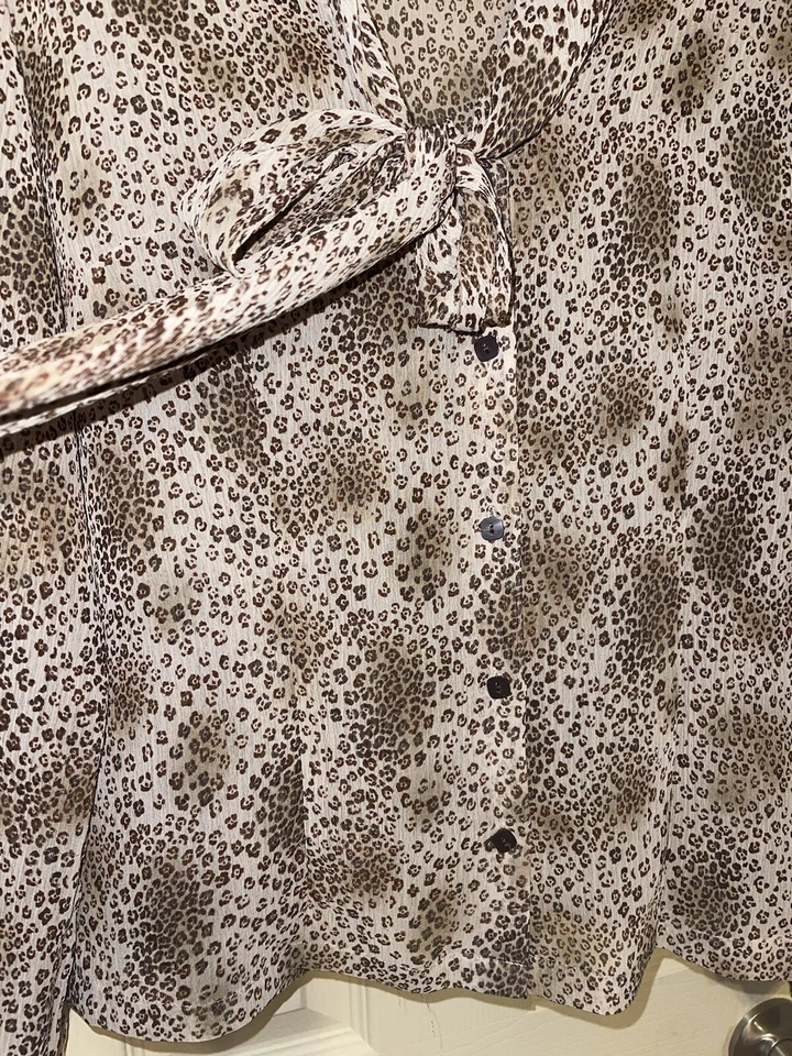 Blusa vintage Covington con estampado de guepardo para mujer mediana (8/10) con lazo Foto 3 de 4