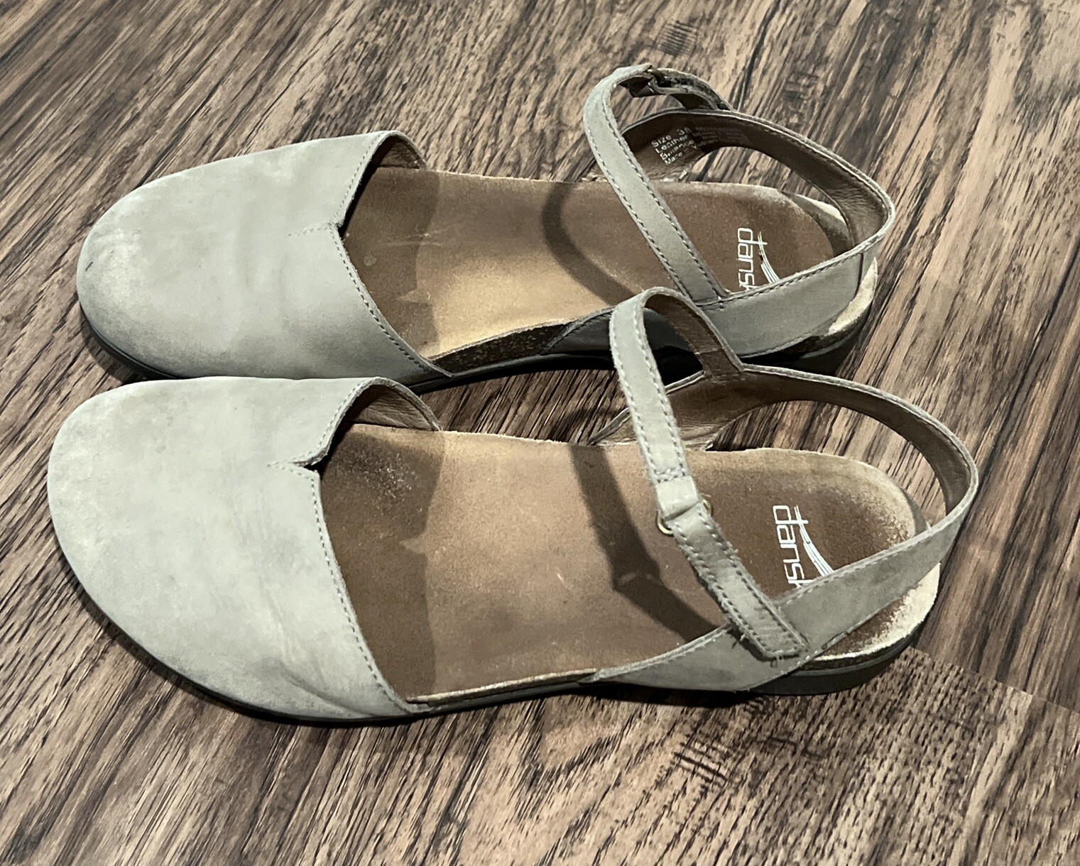 Dansko Women's Rowan Closed Toe Sandals Taupe Milled Nubuck Size 38