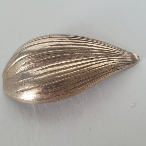 Vintage Mid Century Modern Brass Lily Flower Ashtray With 5 Removable Petals - Picture 14 of 24